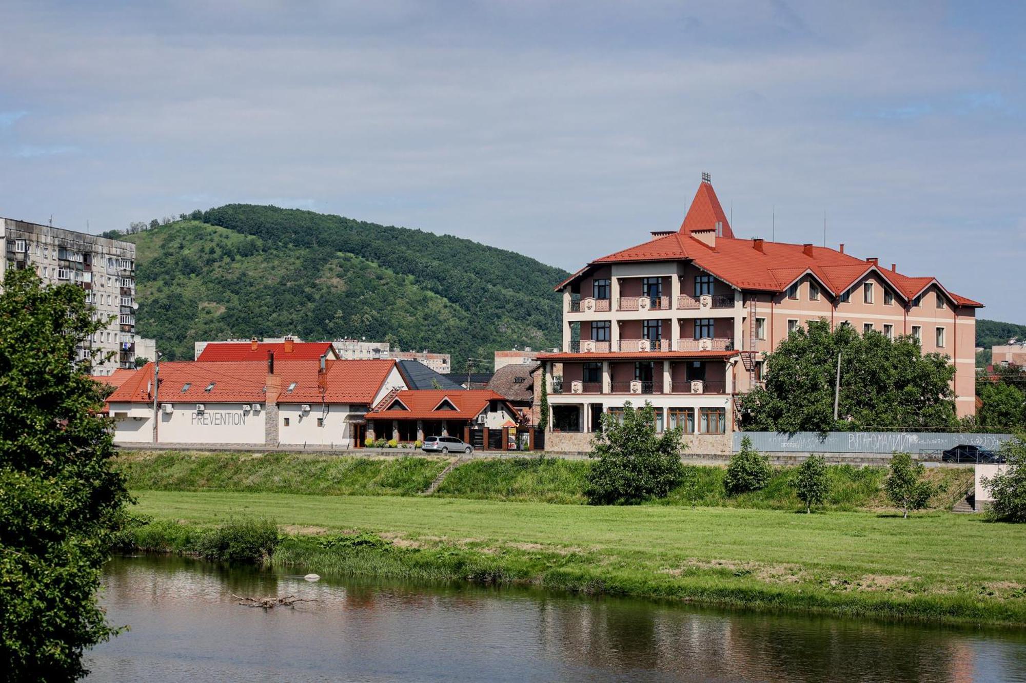 Hotel Ferdinand Mukatschewo Exterior foto